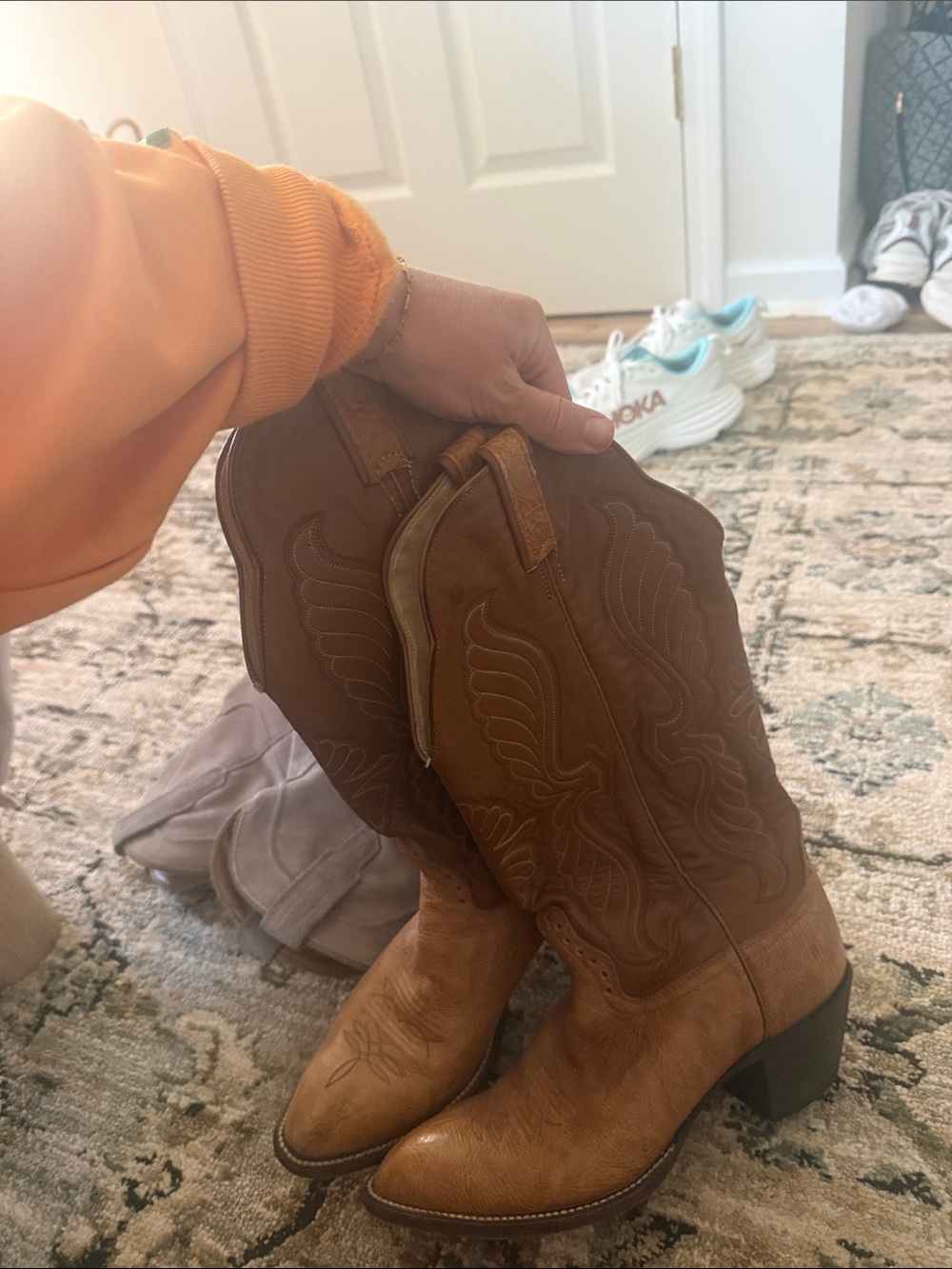 Women's Tan Western Embroidered Heeled Cowboy Boots
